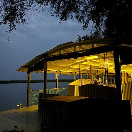 Chobe House Villa And Chalets Kasane Exterior photo