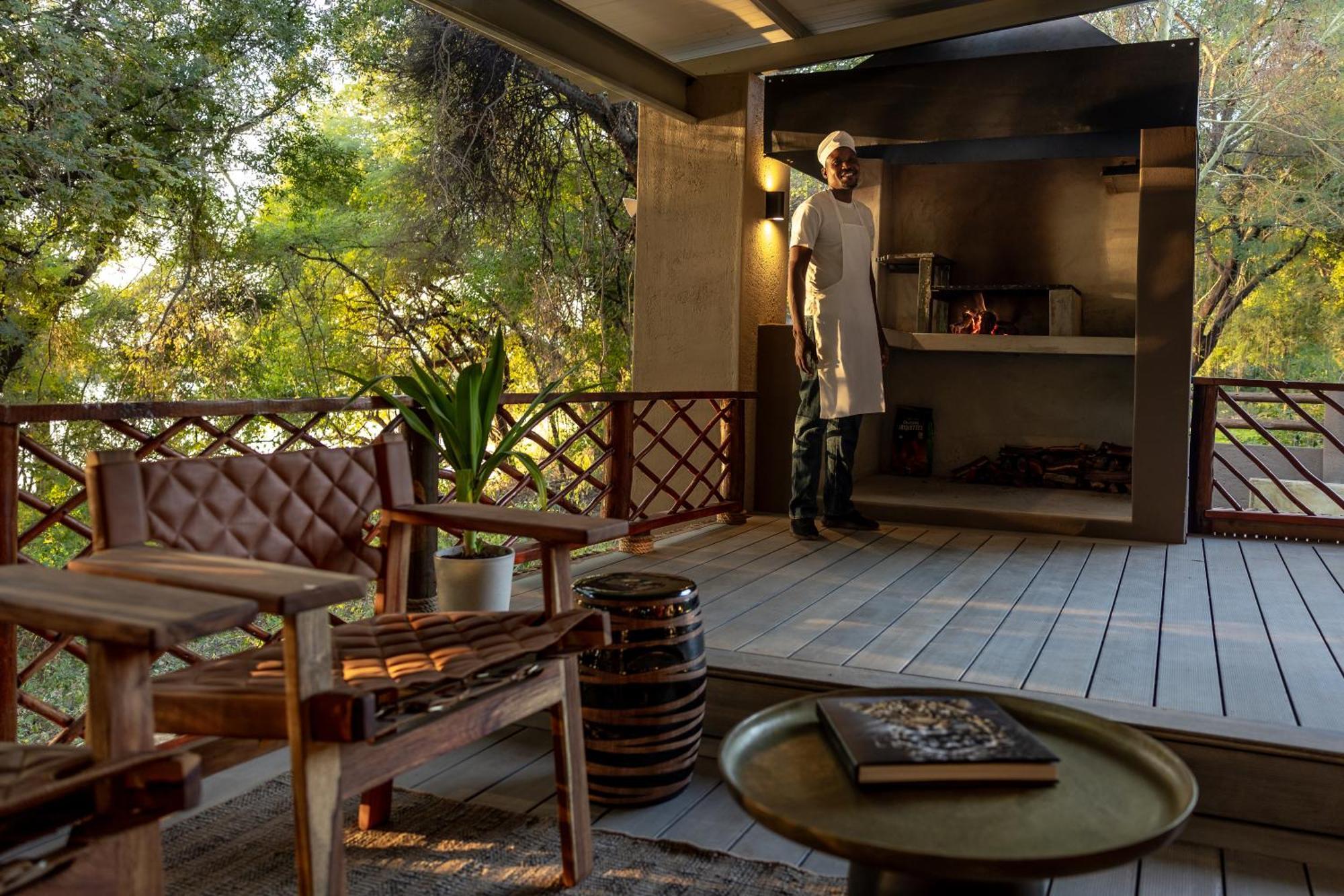 Chobe House Villa And Chalets Kasane Exterior photo