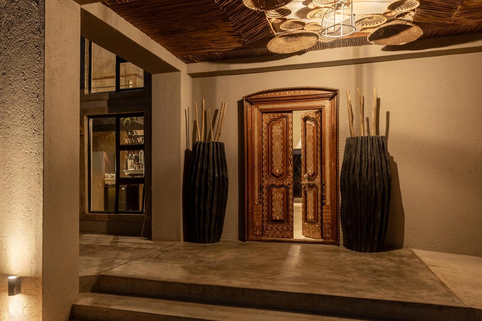 Chobe House Villa And Chalets Kasane Exterior photo